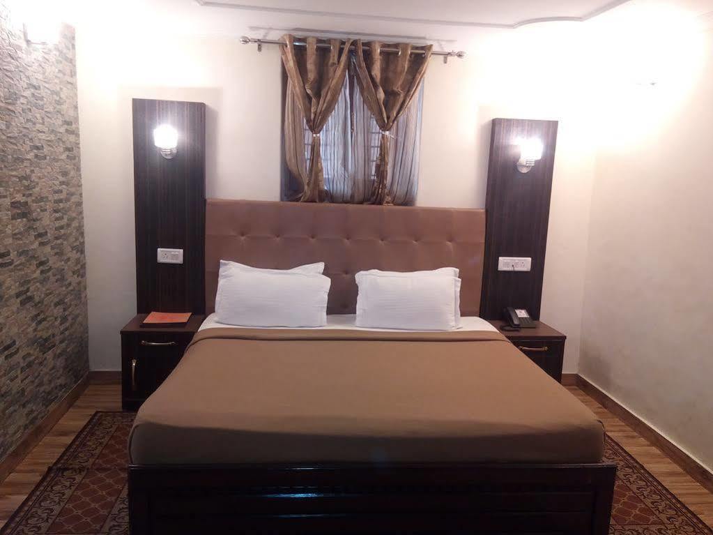 Torrentium Lodge Shimla Luaran gambar